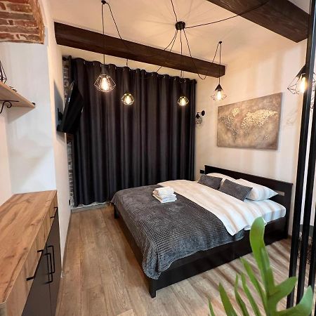 Cozy Loft На Староєврейській 24 リヴィウ エクステリア 写真