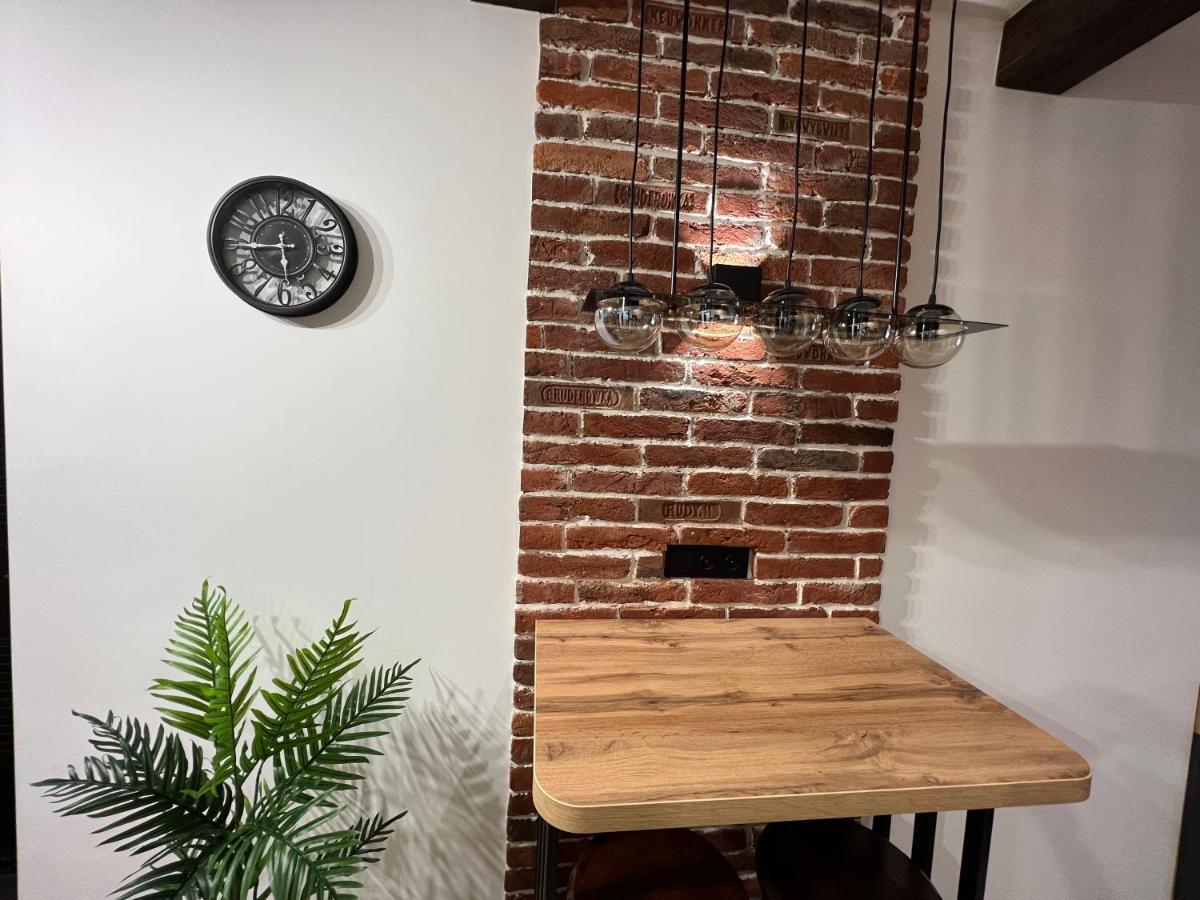 Cozy Loft На Староєврейській 24 リヴィウ エクステリア 写真
